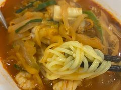 辣海鲜面-桃园中华料理炸酱面(燕儿岛路店)