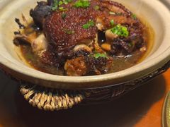 -老码头黑皮肘子锅包肉(赣水路店)