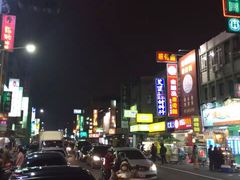 -六合夜市