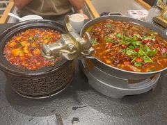 -万重锦·人文川菜馆(骡马市店)