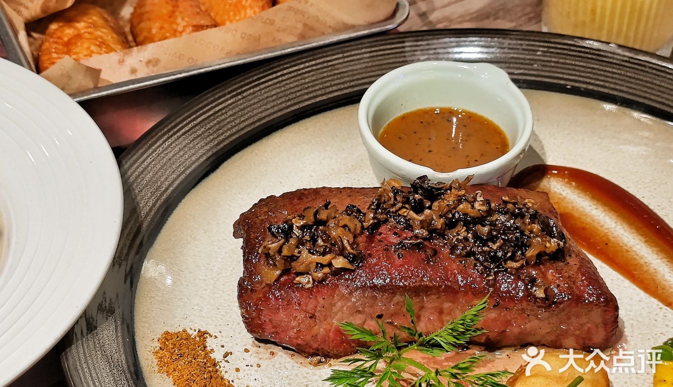 中山新店｜氛围感将至的西餐 扬·steak