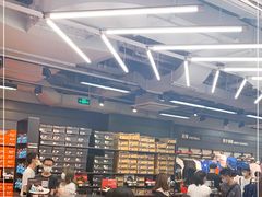 -NIKE上海青浦优选体验店