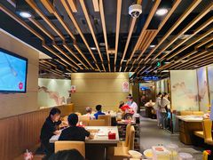 -海底捞火锅鲜切牛肉主题店(长寿路店)