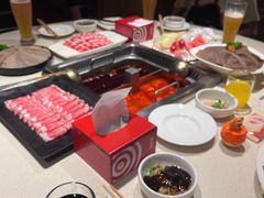 -海底捞火锅鲜切牛肉主题店(长寿路店)