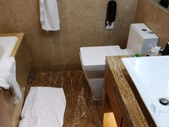 -珠海拱北口岸希尔顿欢朋酒店