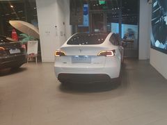 -TESLA 特斯拉(上海太古汇体验店)