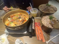 -毛肚向右·川渝毛肚王(经开永旺店)