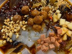 -爆炸头阿姨小四川正宗川味小吃(无任何分店)