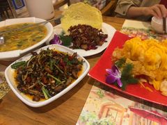 -月亮眼花园餐厅书吧酒吧