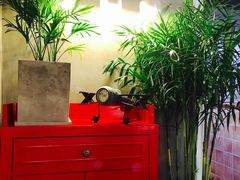 -HIGH FIVE哈福手工汉堡(桂林路店)