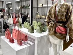 -百年港湾奥特莱斯(香炉礁店)