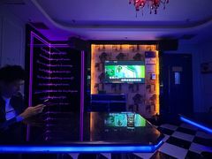 -UK派对KTV(日月广场店)