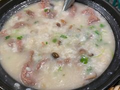 牛肉菌菇粥-潮粥荟·潮汕砂锅粥(朝阳大悦城店)
