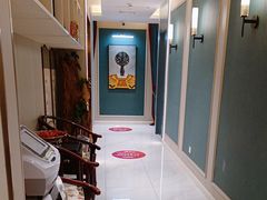 -莱蔻·圣灸堂·推拿艾灸(天山店)