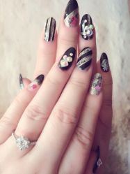 威德钻石-克拉钻专家&D色大本营-威德钻石-克拉钻大本营(南京东路店)