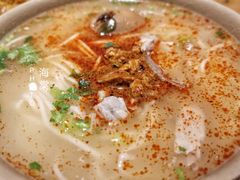 猪肘汤面-亮亮面馆(经六路店)