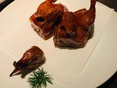 脆皮乳鸽-新荣记(BFC外滩金融中心店)