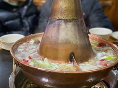 -果松木炭酸菜铜火锅·外婆参鸡汤