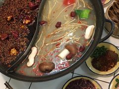 -石灰市老火锅(北滨路店)