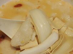 -小六鱼你.下饭酸菜鱼(益田假日广场店)