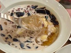 -RUXU入续糖水铺与包(卓悦中心店)
