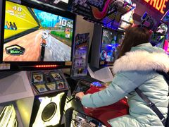 -世代星球·保龄球·镭战真人CS·团建(杨浦店)