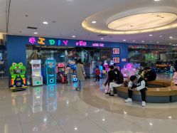 -小怪兽儿童游乐园(银泰城店)