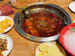 -城墙拐拐火锅(三峡广场黑金冠店)