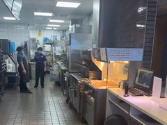 -麦当劳(三亚凤凰机场店)