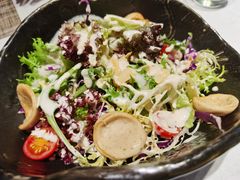 田园蔬菜沙拉配凯撒汁-又见马甲M8融合西餐厅(厦门体育中心店)