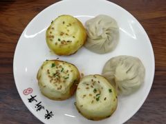 荠菜生煎-朱新年·苏式汤团·面点(北寺塔店)