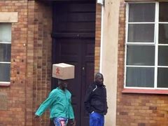 -奥利弗·雷金纳德·坦博国际机场