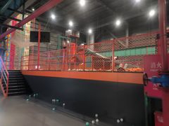 -极限PLAY运动娱乐新世界·团建派对表演休闲馆·室内高空游乐园
