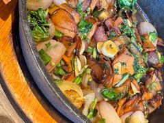 -云海肴·汽锅鸡·云南菜(天山百盛优客店)