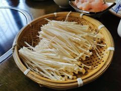 -黄桷树曹家私房菜(江与城店)