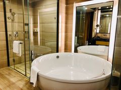 -天津梅江中心皇冠假日酒店