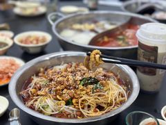 -周良天山牛杂城(天山路总店)