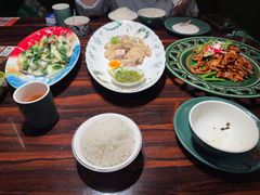-粤·向群饭店(麓景路店)