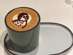 -潮一不贰·法式甜品·生日蛋糕·西式简餐(外滩店)