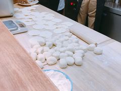-凤起龙游老面包子(凯德晶品店)
