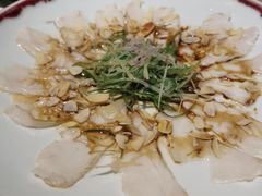 薄切鲜鱼片-穹六人间 people 6(岳阳路店)