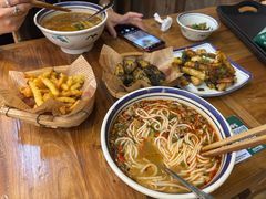 -云阿蛮云南生烫牛肉米线(奉贤路店)