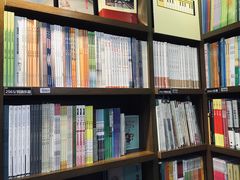 -新华书店(沙坪坝书城店)