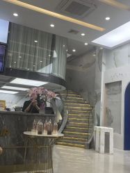 -苏奇发型·烫发染发