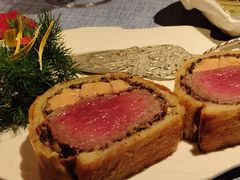 惠灵顿牛排-弦月窗LUNETTE BY AMANDA(复兴路店)