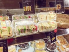 -巴黎贝甜(华堂新辰汇店)