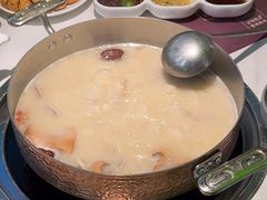 -洪氏嗨捞·广东猪肚鸡·椰子鸡火锅(西咸万象城店)