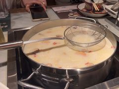 -尚尚仙·酸汤猪手·猪肚鸡火锅(华联万柳购物中心店)