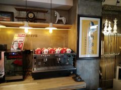 -HIGH FIVE哈福手工汉堡(桂林路店)