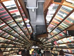 -钟书阁(珍园店)